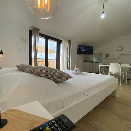 Ferienwohnung Attico Con Terrazzo Panoramico Maiella - 1Piano - Vasto Exterior foto