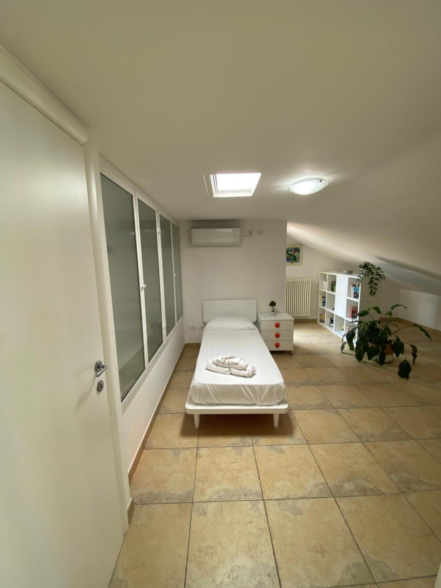 Ferienwohnung Attico Con Terrazzo Panoramico Maiella - 1Piano - Vasto Exterior foto