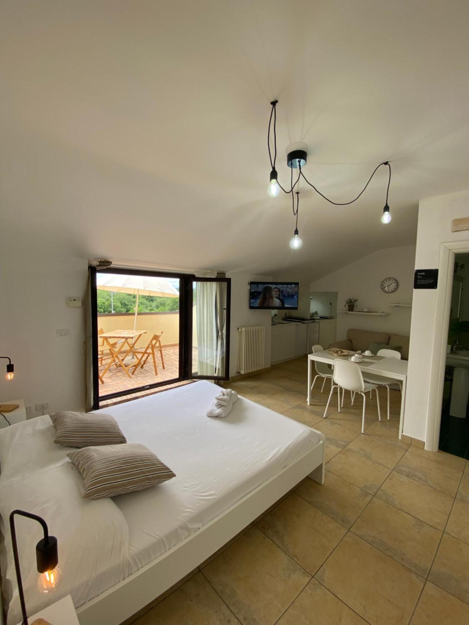 Ferienwohnung Attico Con Terrazzo Panoramico Maiella - 1Piano - Vasto Exterior foto